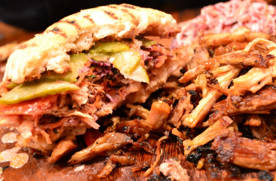 Pulled Pork with Slaw and BBQ sauce